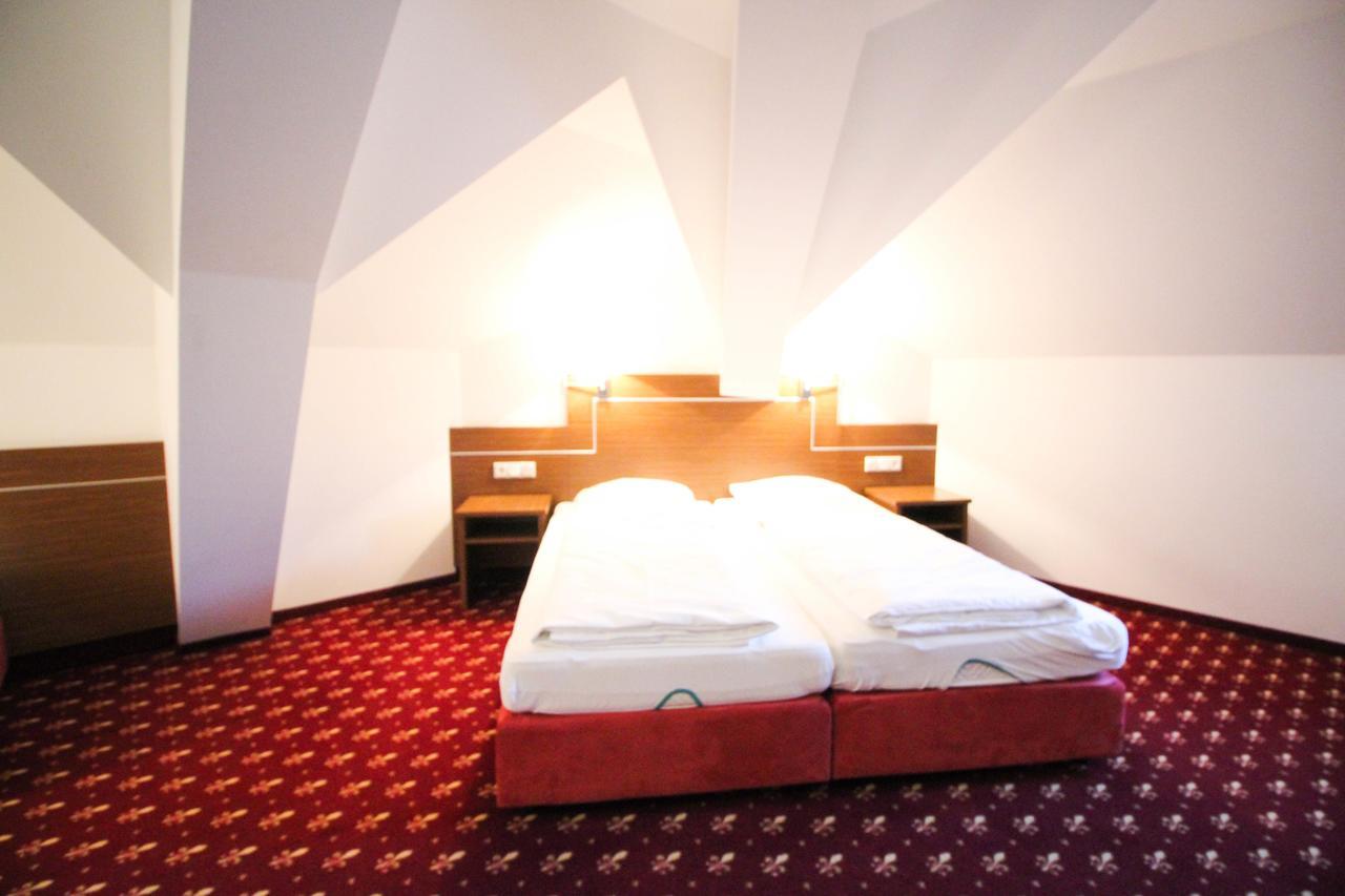 Hotel-Gasthof Obermeier Аллерсхаузен Экстерьер фото