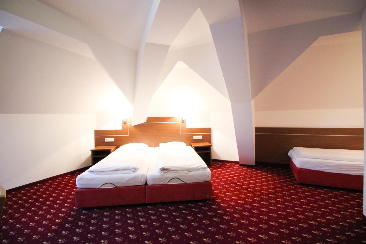 Hotel-Gasthof Obermeier Аллерсхаузен Экстерьер фото